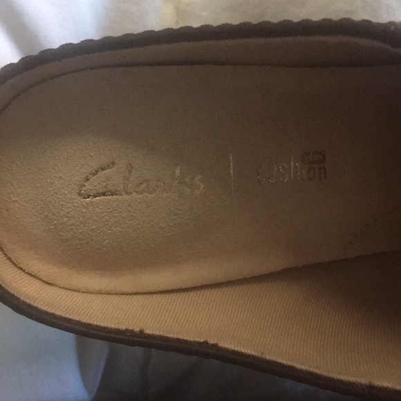 Brand new pair of Clark Cushion Shoe - Picture 2 of 6